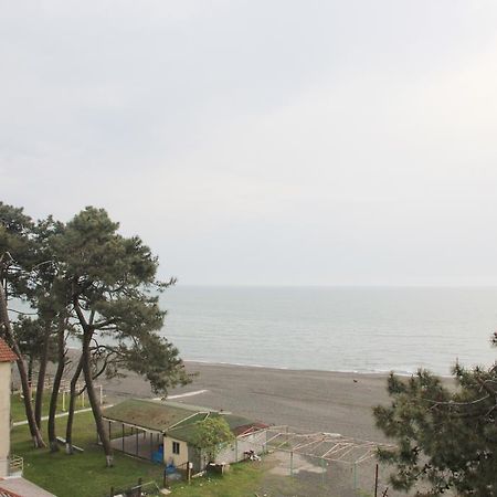 Апартаменты У Черного моря Уреки Экстерьер фото